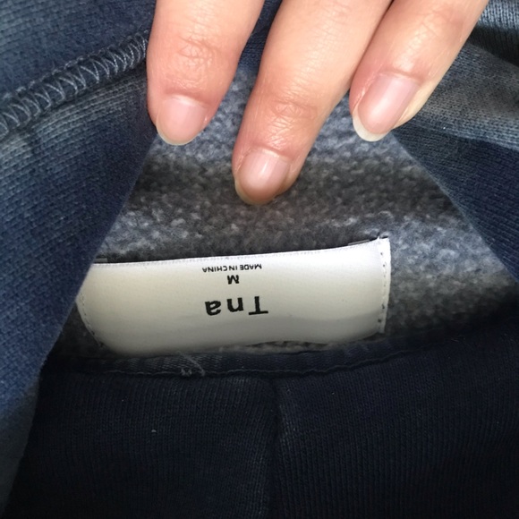 TNA Shrunken Hoodie Sweater - Picture 4 of 8